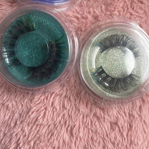 Color lashes , black lash with color on the end - Picture 6 of 6